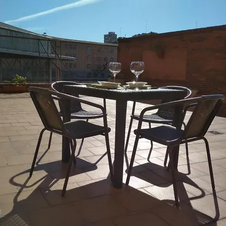 Espronceda Patio Solarium شقة