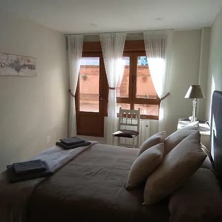 Espronceda Patio Solarium خيخون